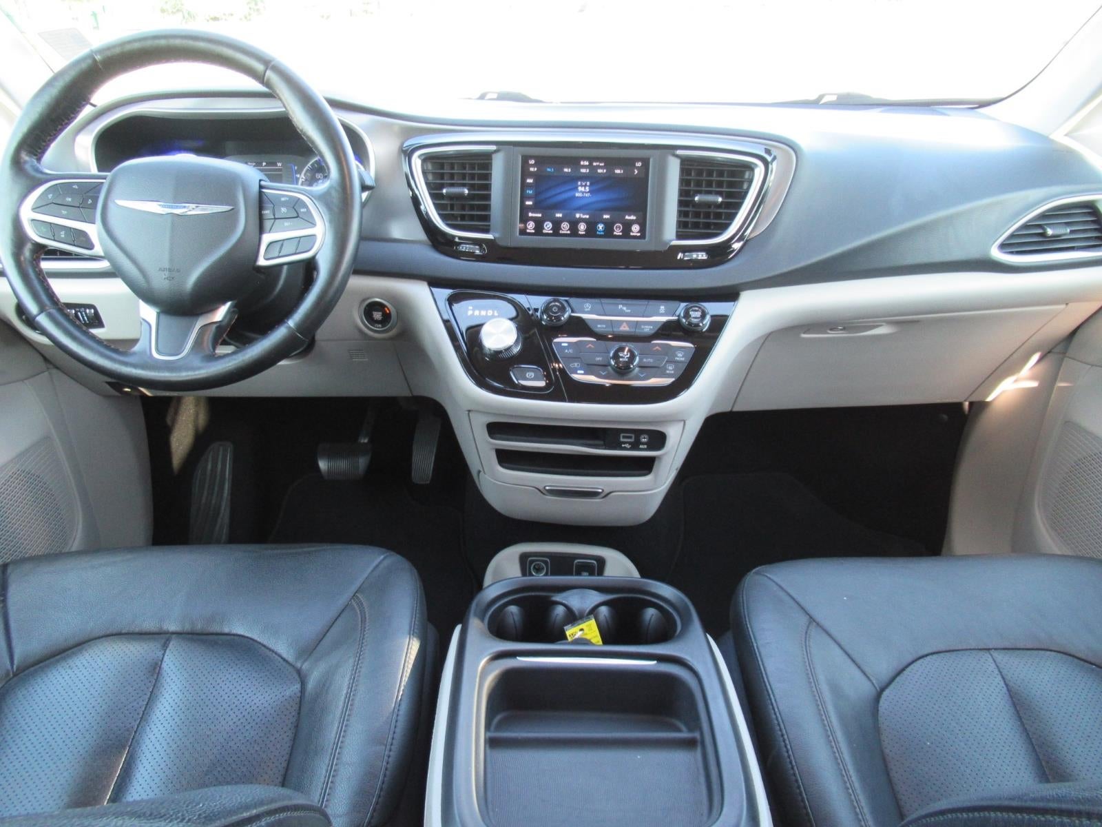 2020 Chrysler Pacifica Touring L - Photo 12