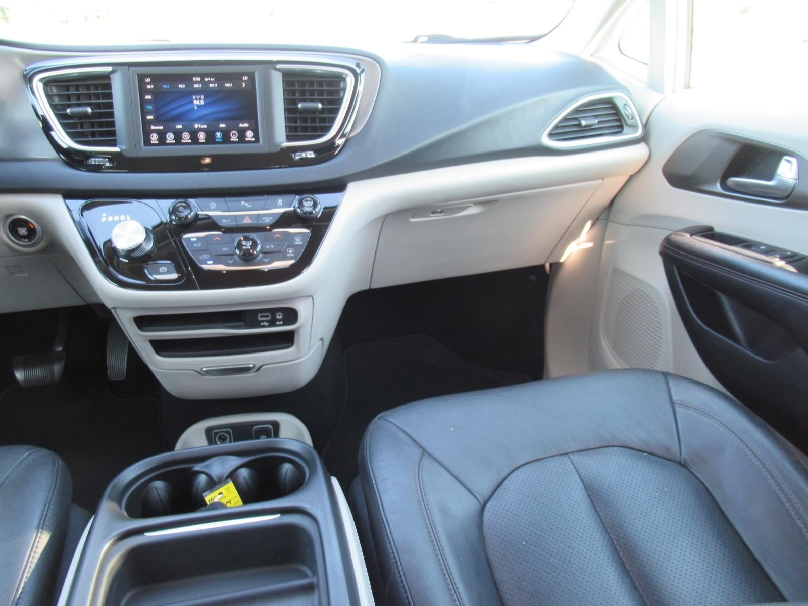 2020 Chrysler Pacifica Touring L - Photo 14