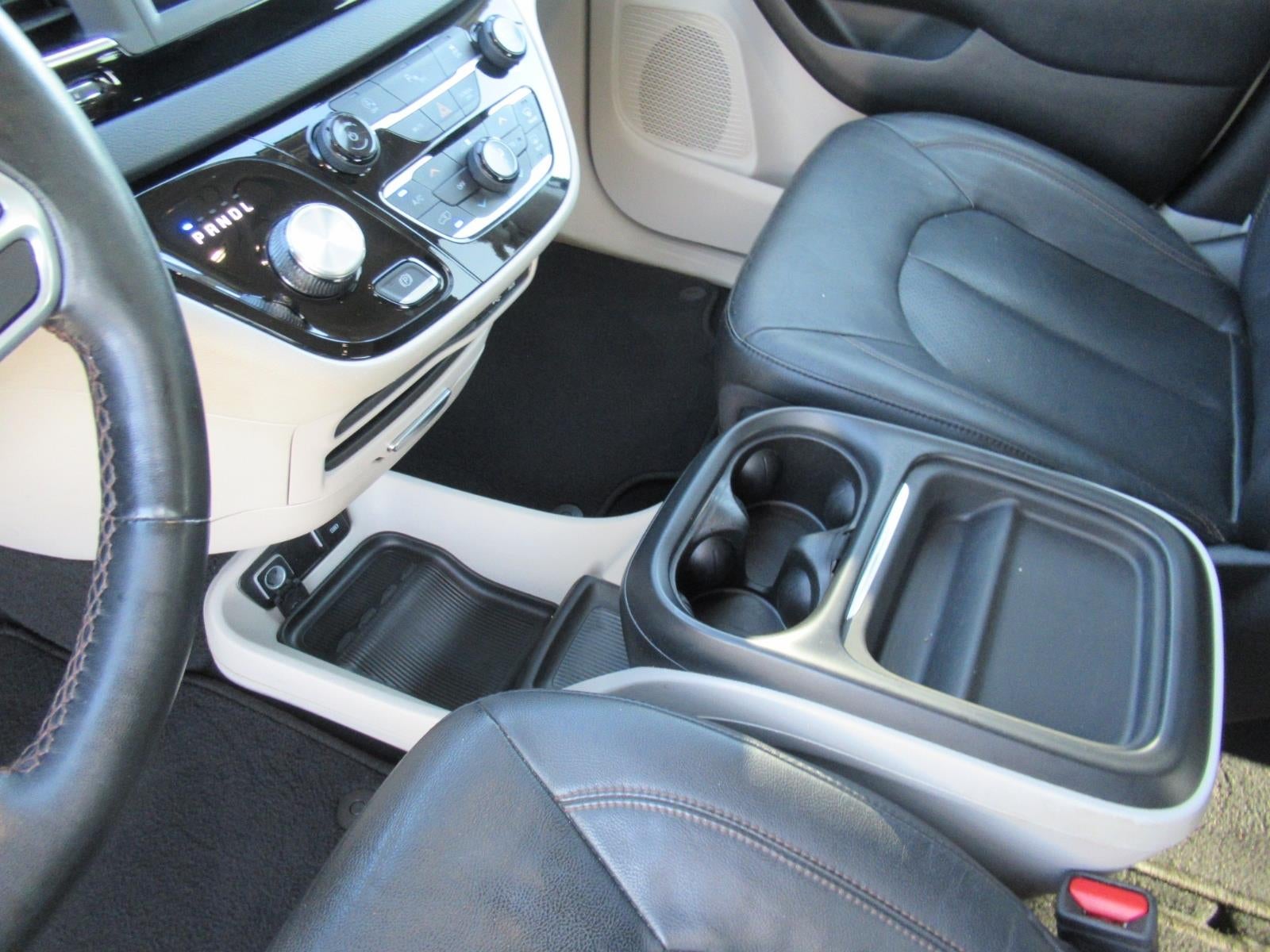 2020 Chrysler Pacifica Touring L - Photo 17