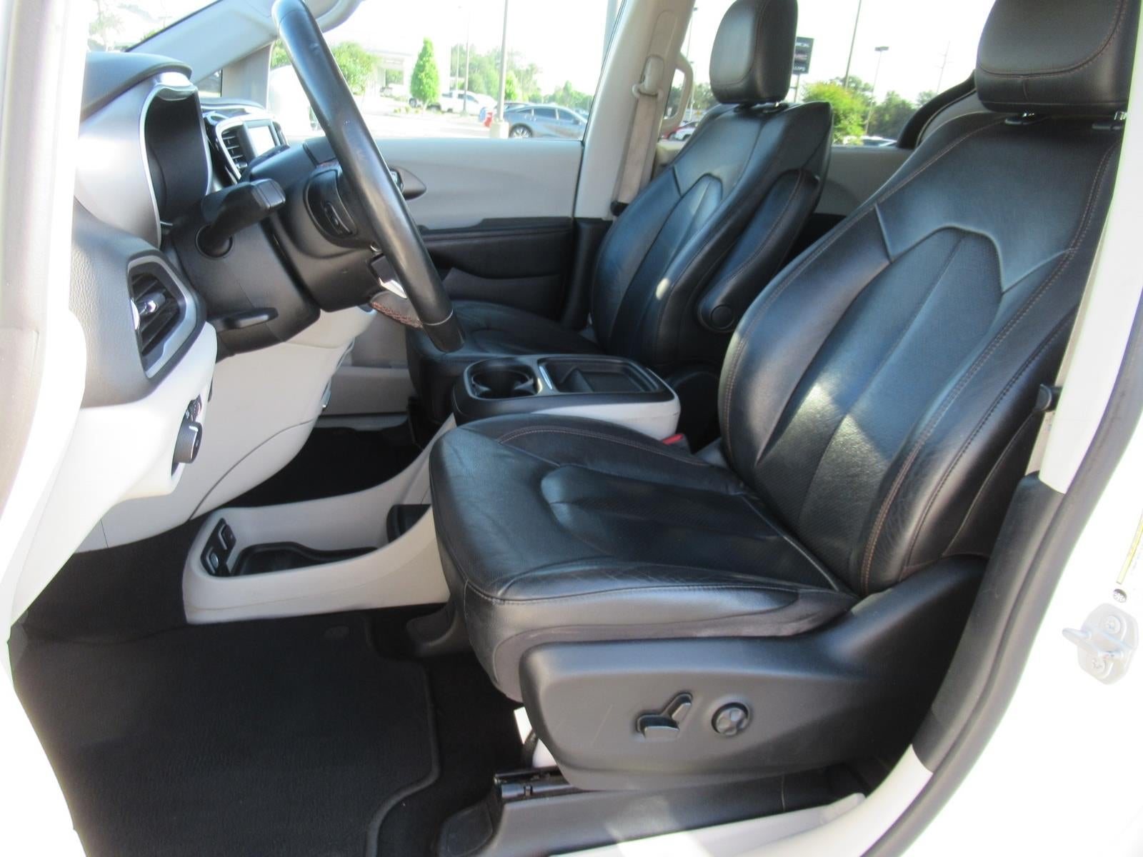 2020 Chrysler Pacifica Touring L - Photo 19