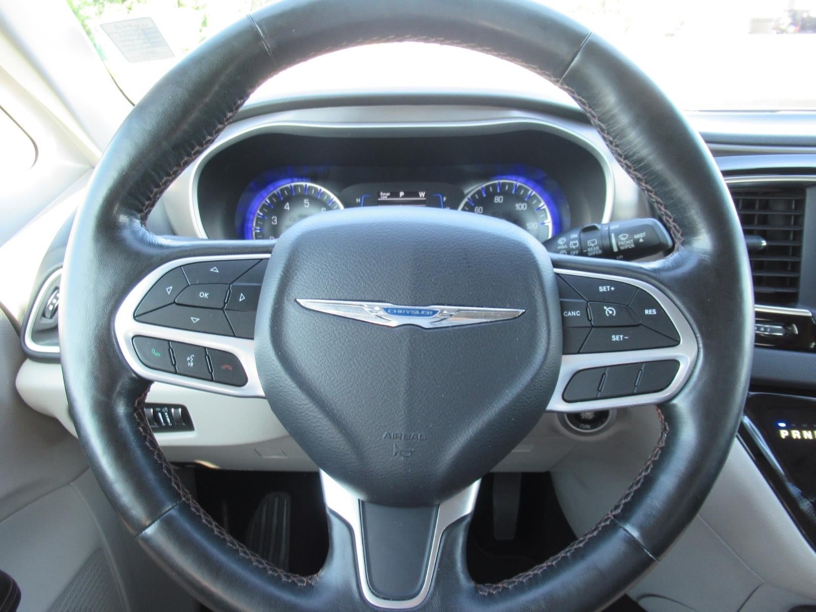 2020 Chrysler Pacifica Touring L - Photo 24