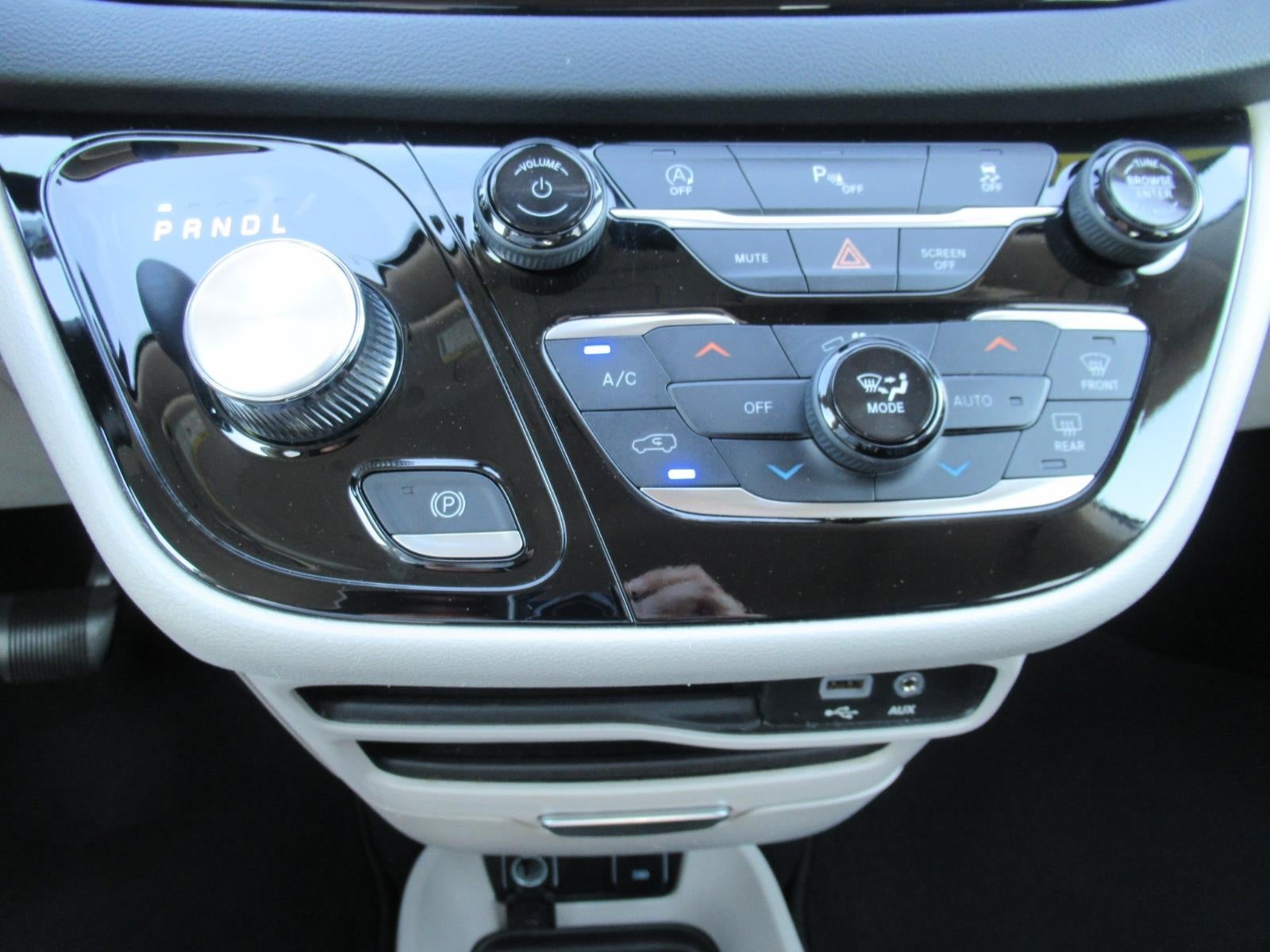 2020 Chrysler Pacifica Touring L - Photo 27