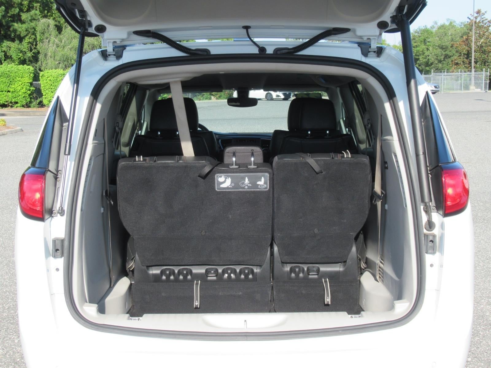 2020 Chrysler Pacifica Touring L - Photo 35