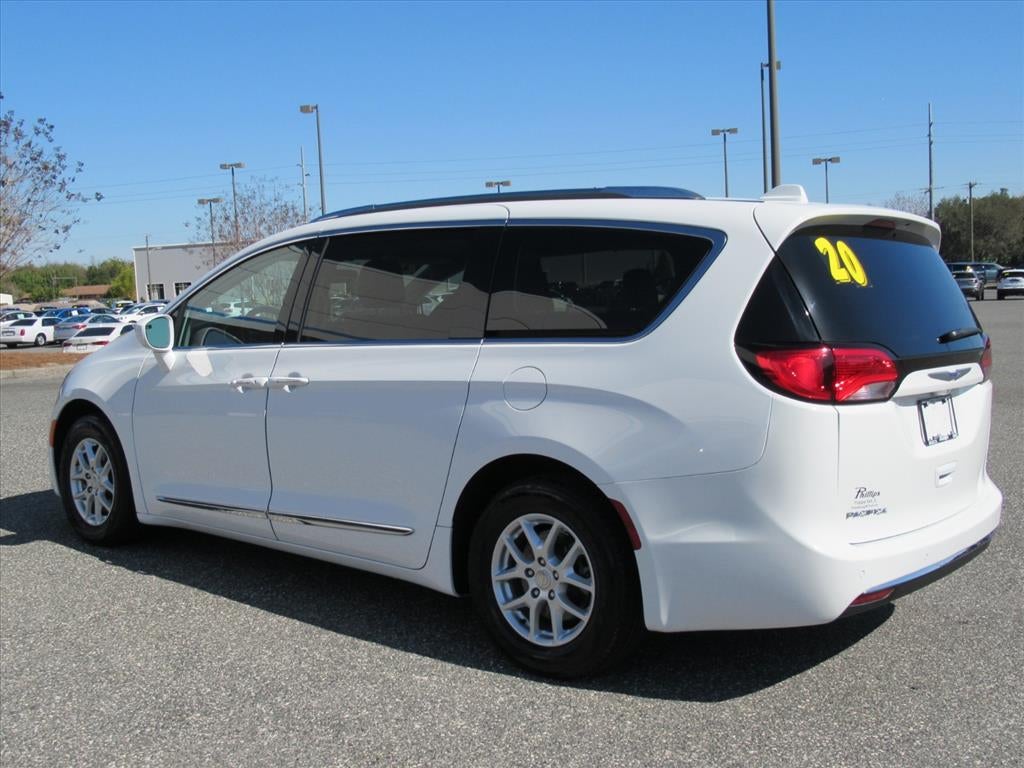 2020 Chrysler Pacifica Touring L