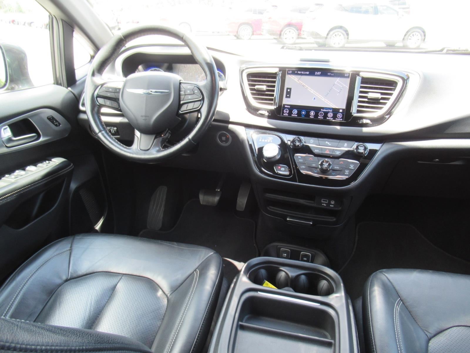 2020 Chrysler Pacifica Touring L