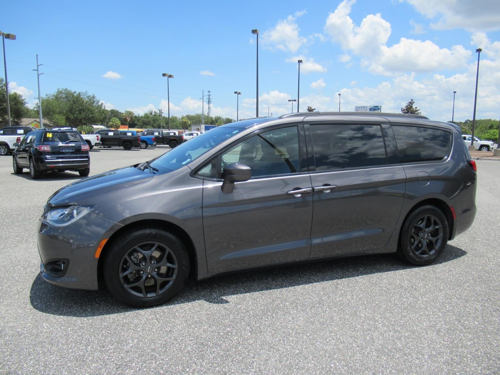 2020 Chrysler Pacifica Touring L