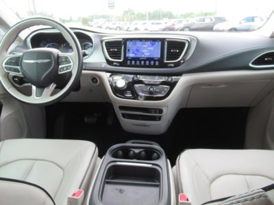 2017 Chrysler Pacifica Hybrid Platinum