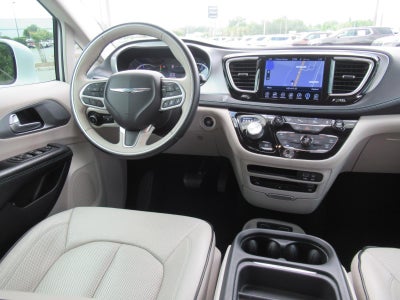 2017 Chrysler Pacifica Hybrid Platinum