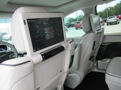 2017 Chrysler Pacifica Hybrid Platinum