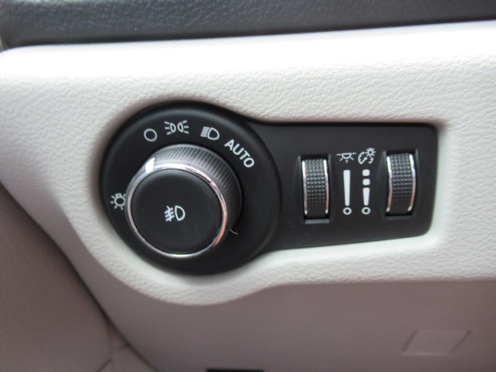 2017 Chrysler Pacifica Hybrid Platinum