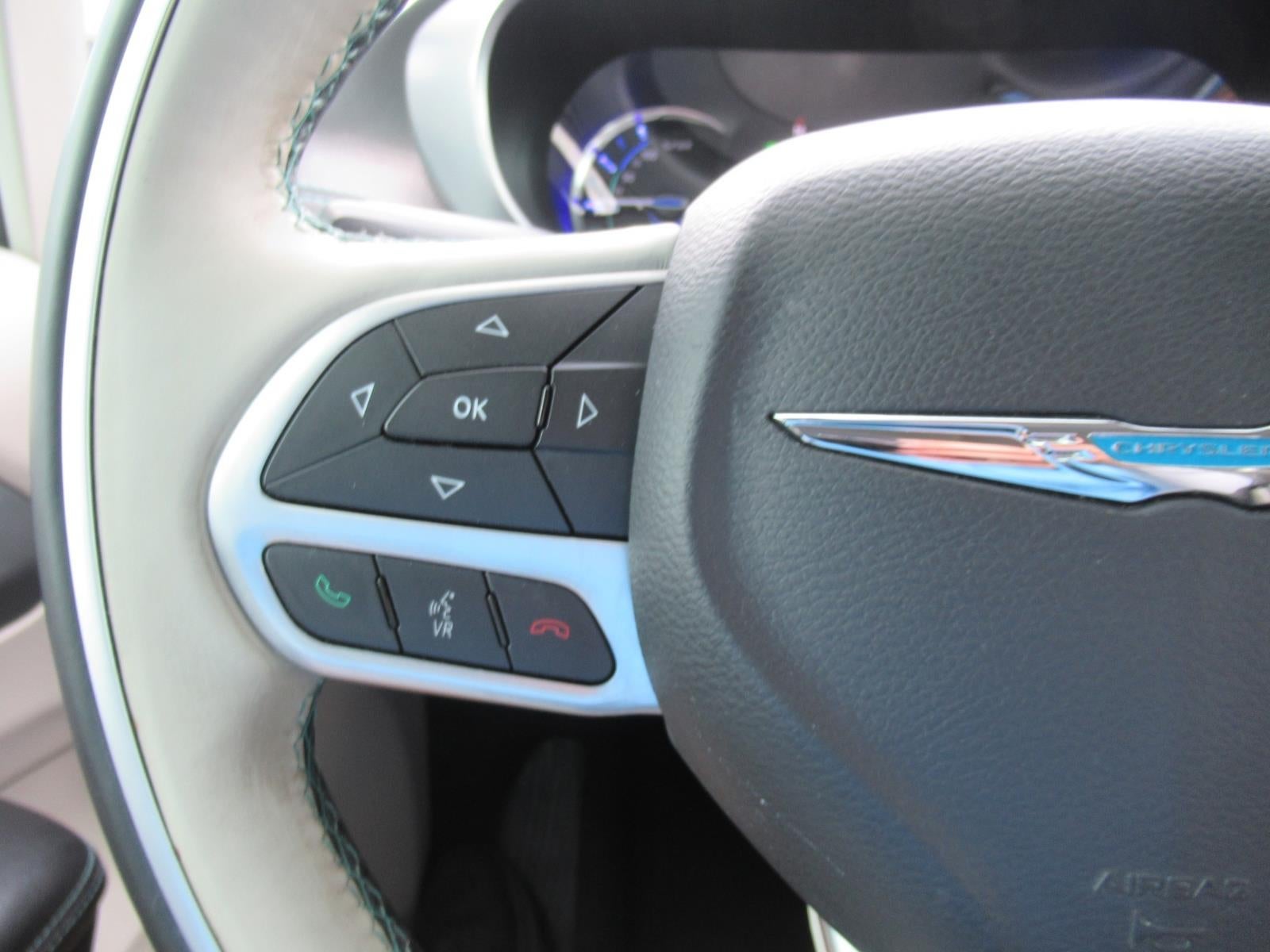 2017 Chrysler Pacifica Hybrid Platinum