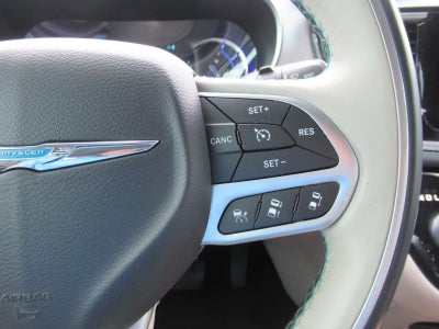 2017 Chrysler Pacifica Hybrid Platinum