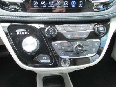 2017 Chrysler Pacifica Hybrid Platinum