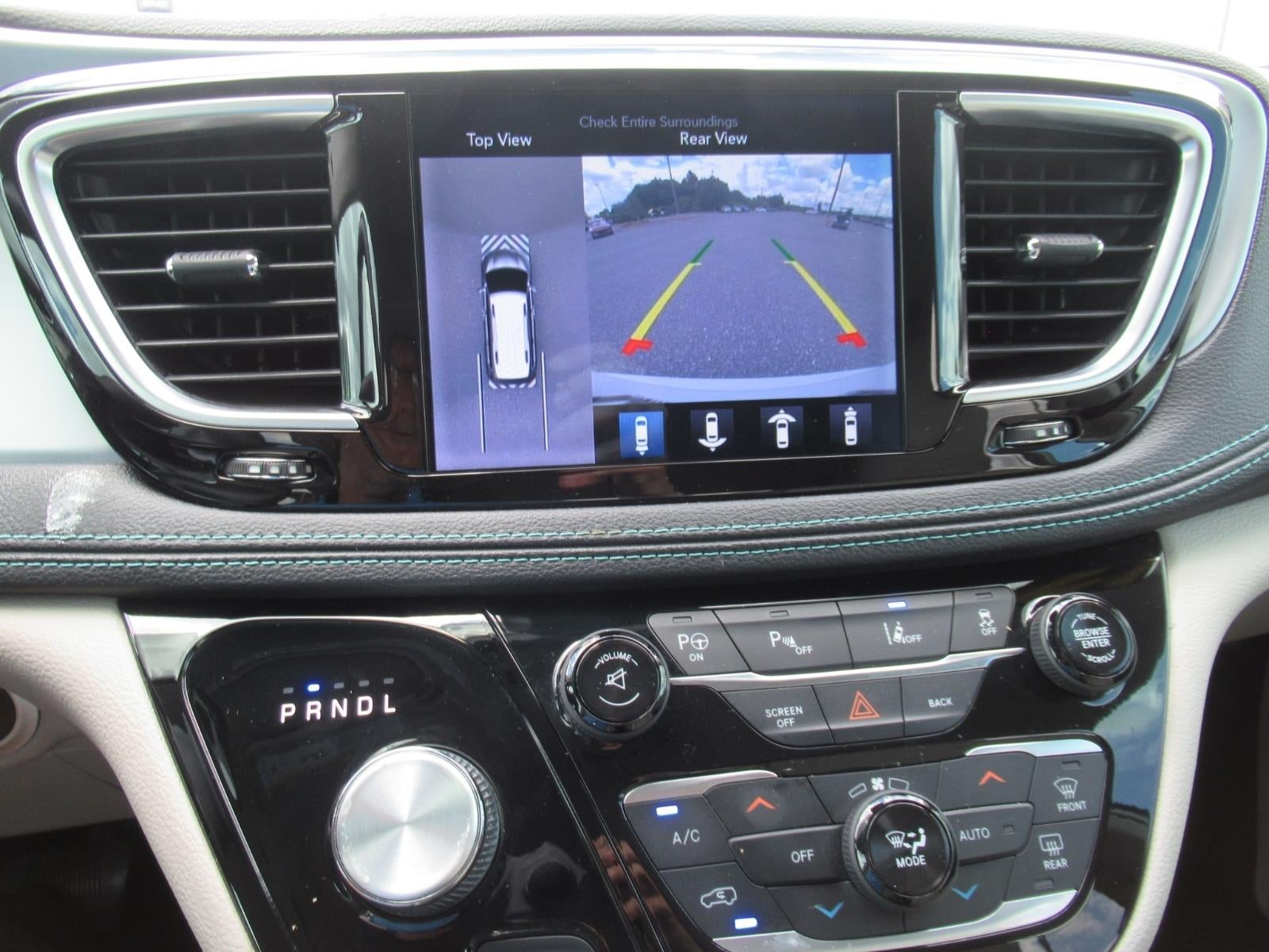 2017 Chrysler Pacifica Hybrid Platinum
