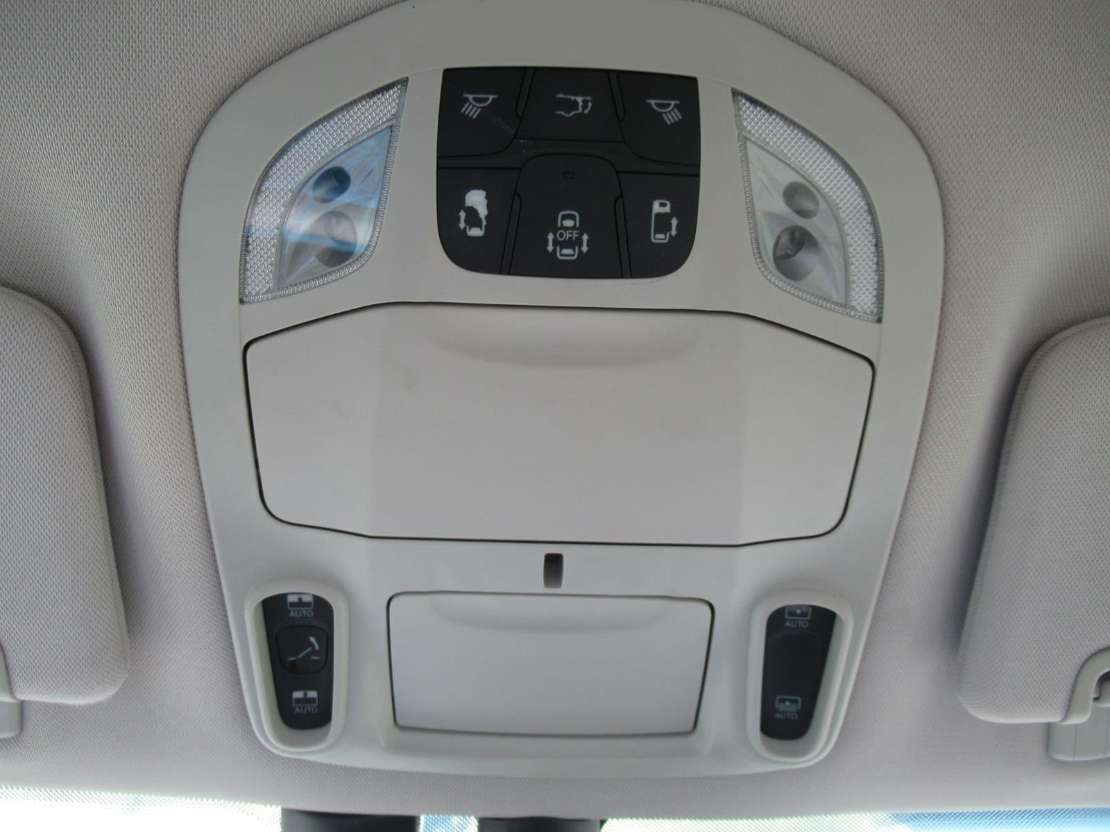 2017 Chrysler Pacifica Hybrid Platinum