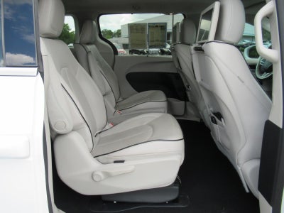 2017 Chrysler Pacifica Hybrid Platinum