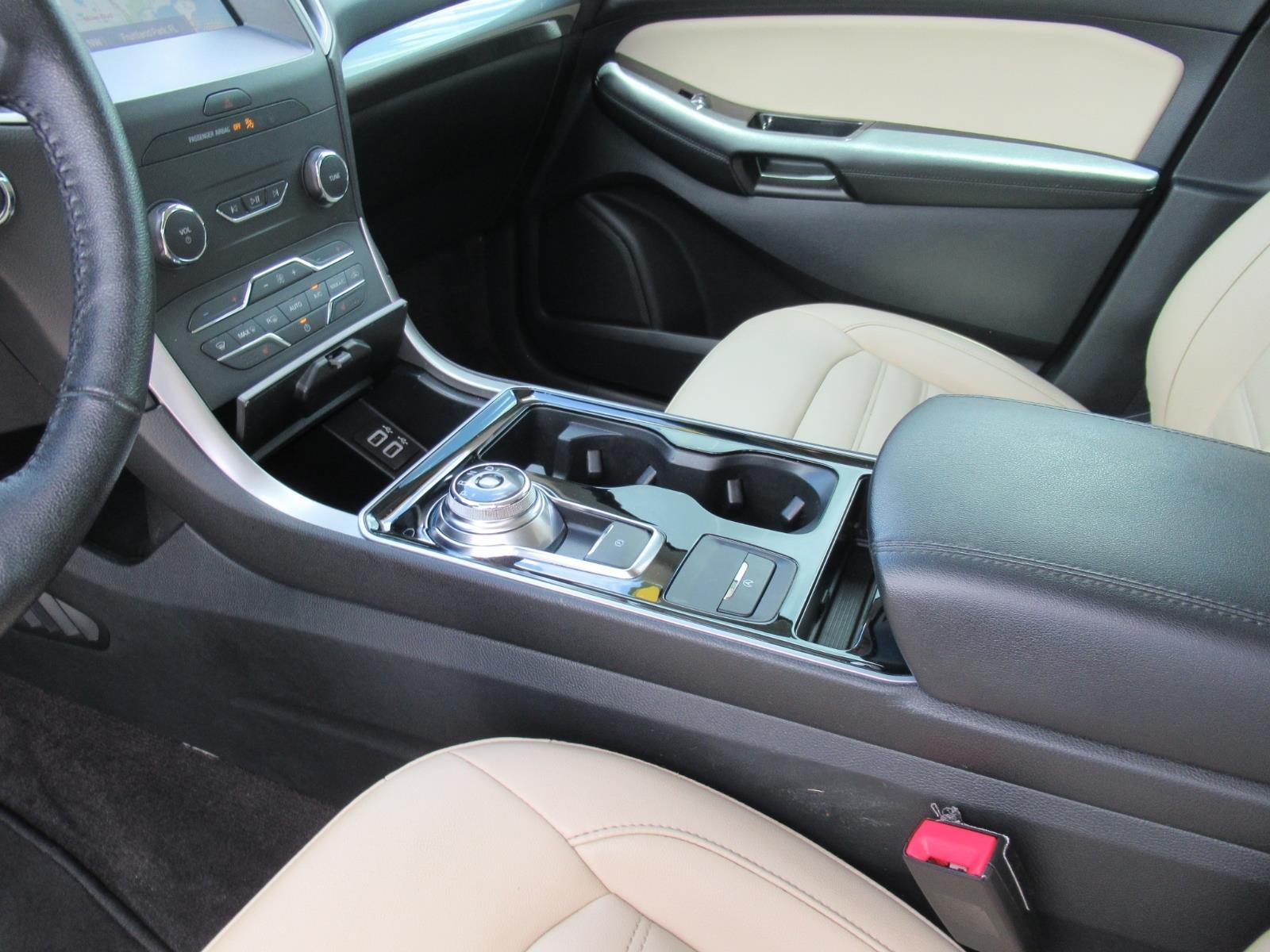 2020 Ford Edge SEL - Photo 16