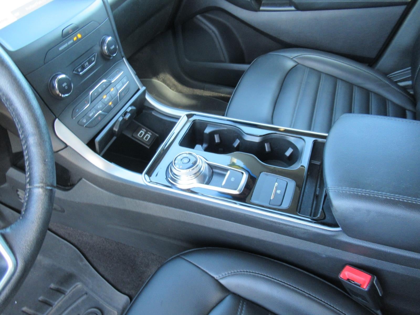 2020 Ford Edge SEL - Photo 18