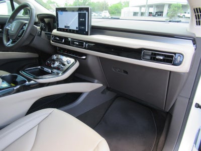 2022 Lincoln Nautilus Standard
