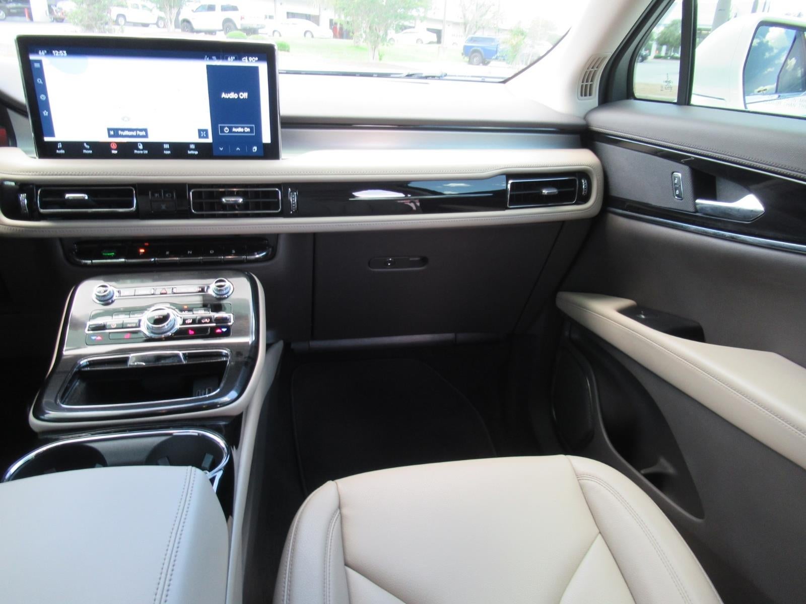 2022 Lincoln Nautilus Standard