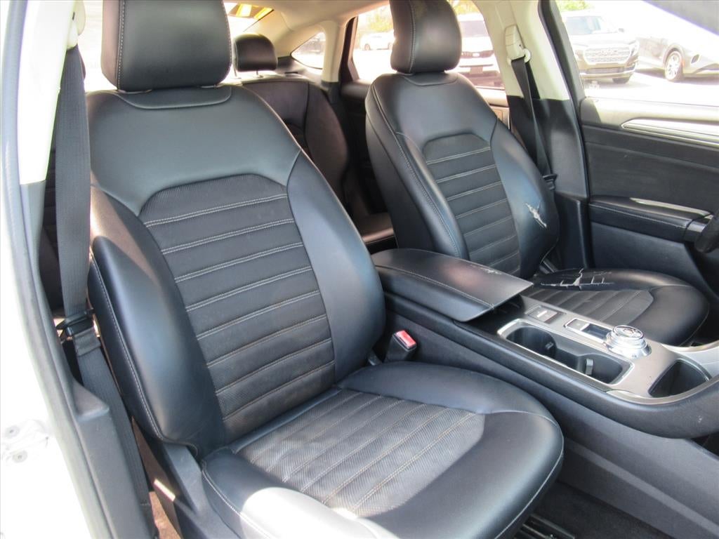 2017 Ford Fusion Hybrid SE