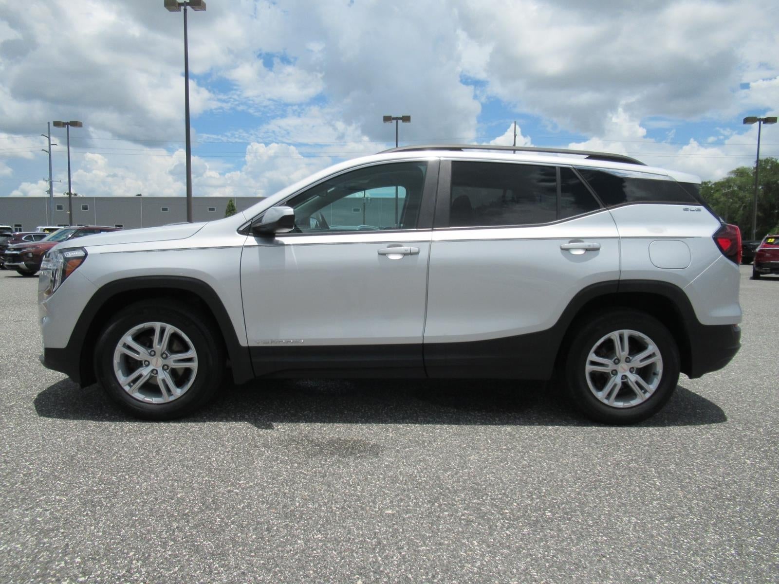 2022 GMC Terrain SLE