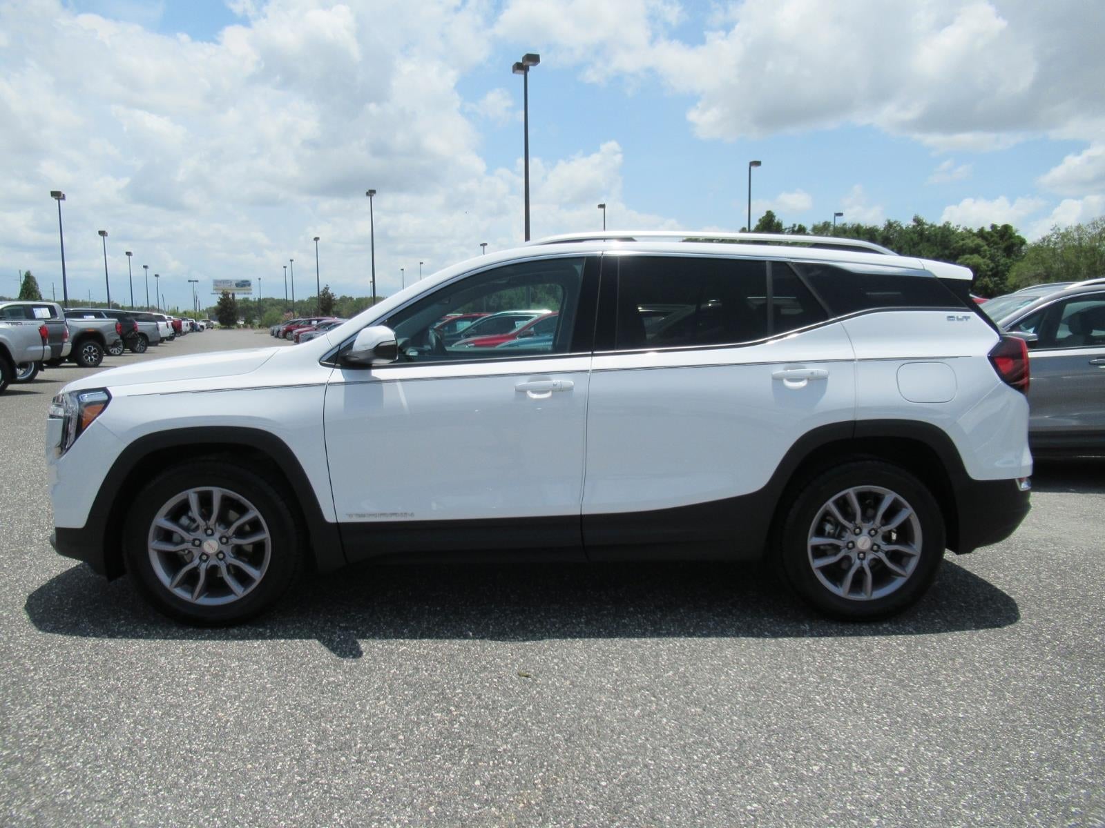 2023 GMC Terrain SLT