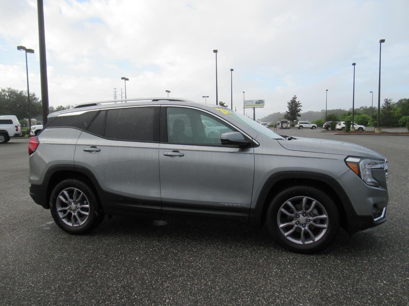 2024 GMC Terrain SLT
