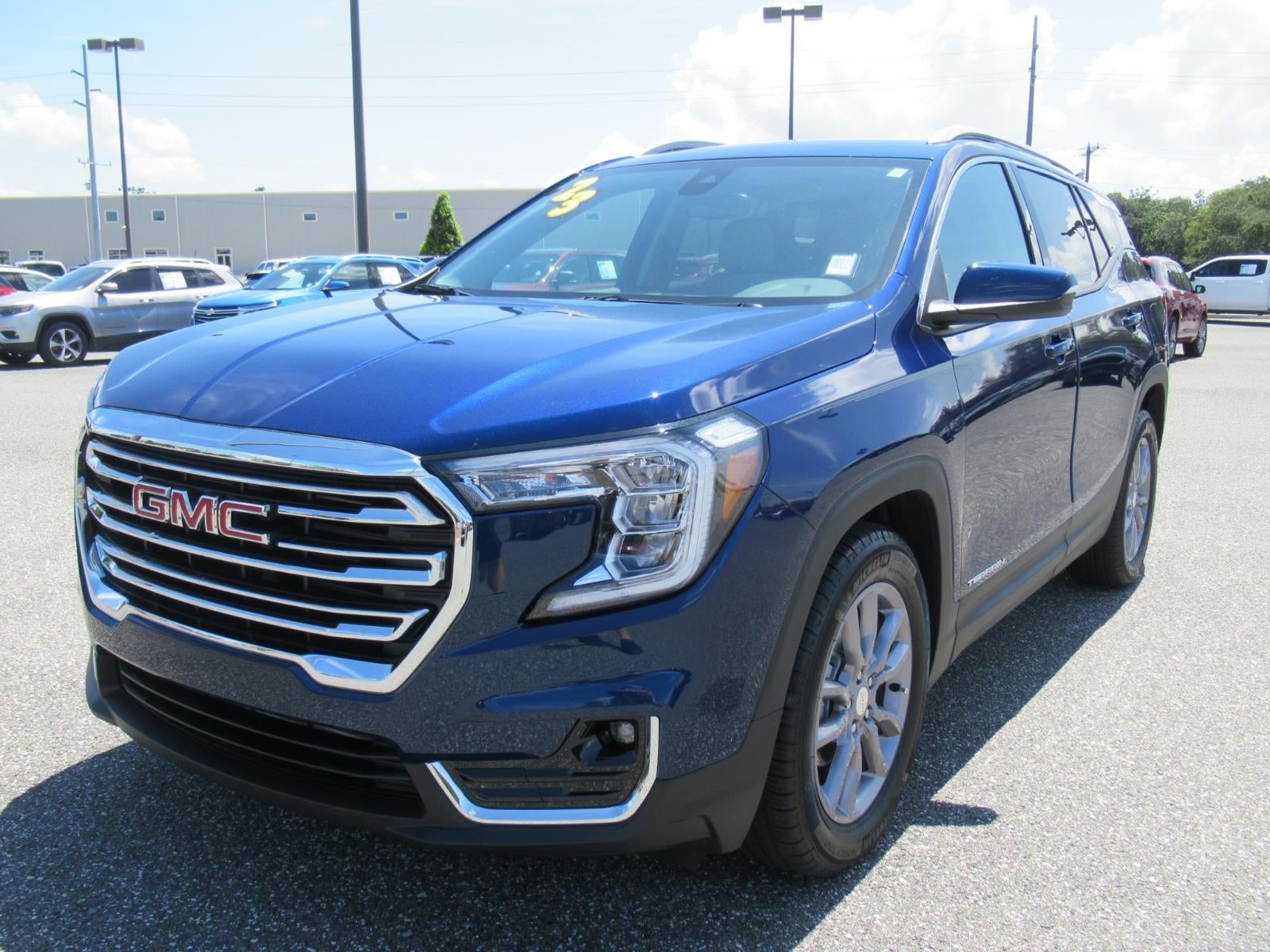 2023 GMC Terrain SLT
