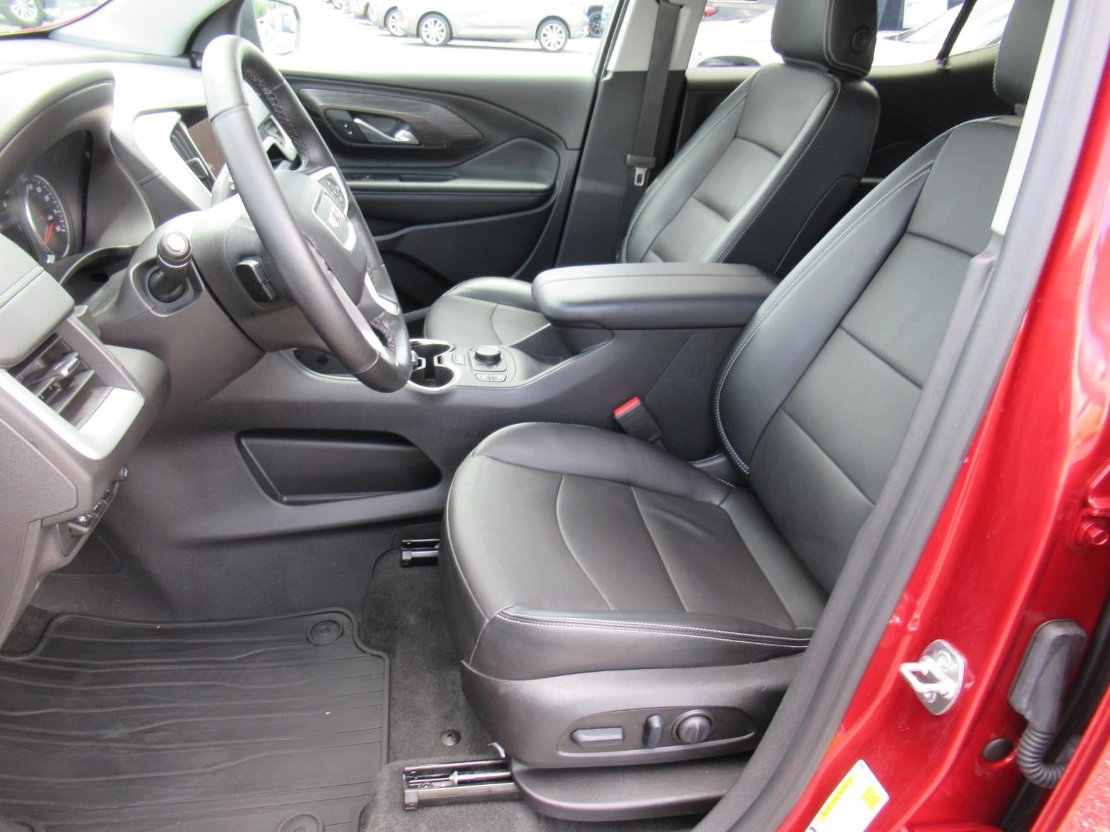 2024 GMC Terrain SLT - Photo 17