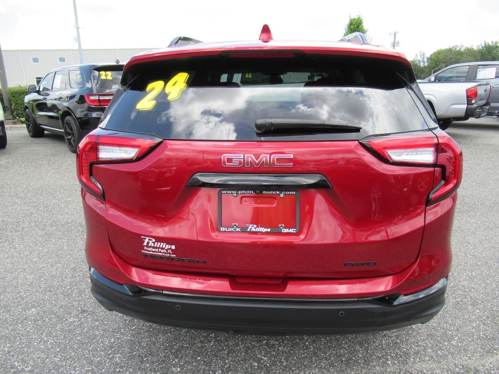 2024 GMC Terrain SLT - Photo 6