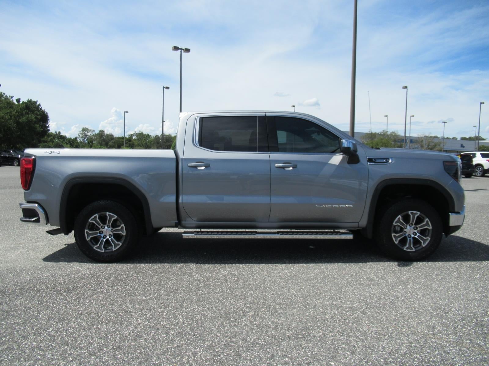 2025 GMC Sierra 1500 SLE