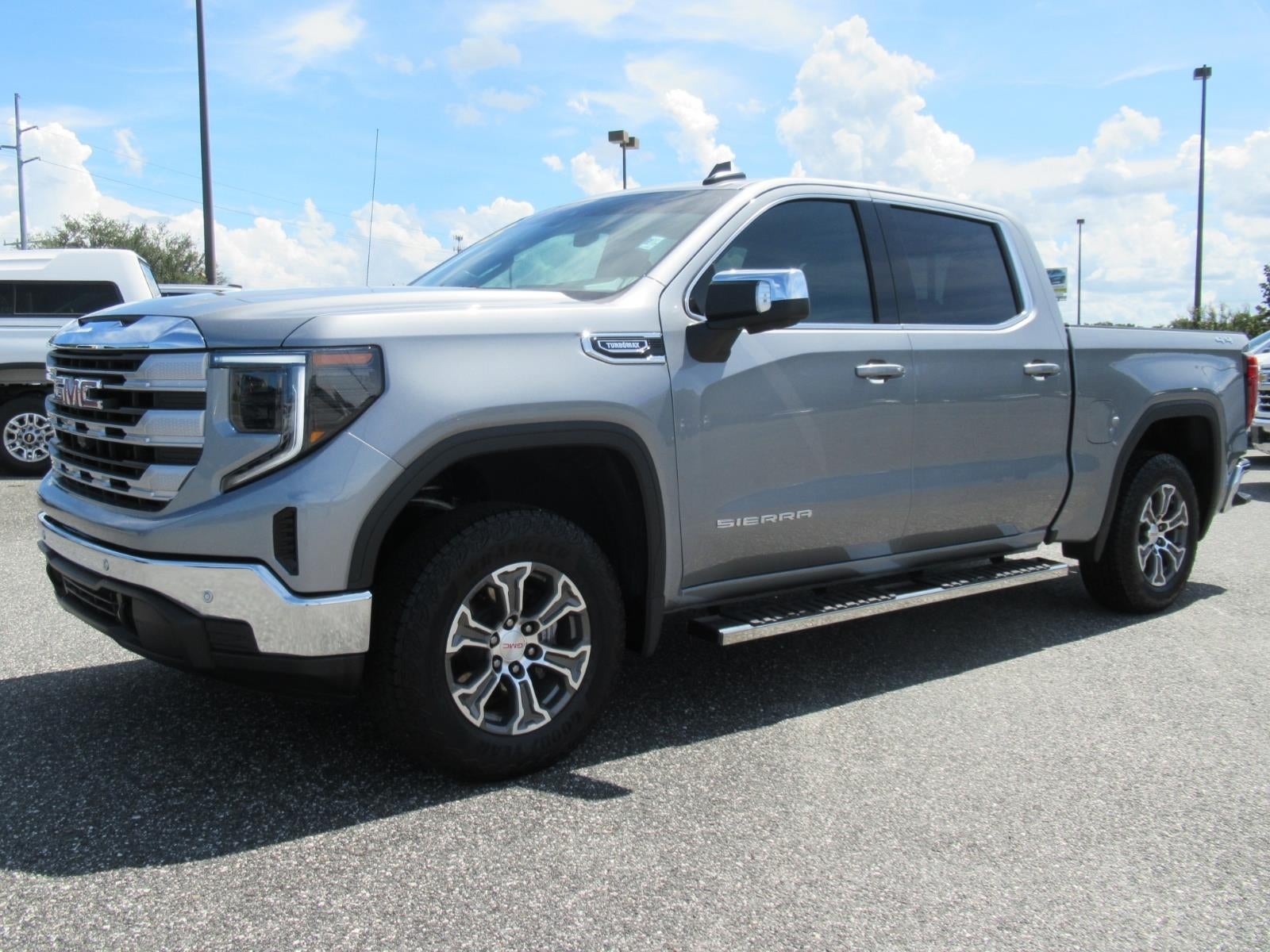 2025 GMC Sierra 1500 SLE