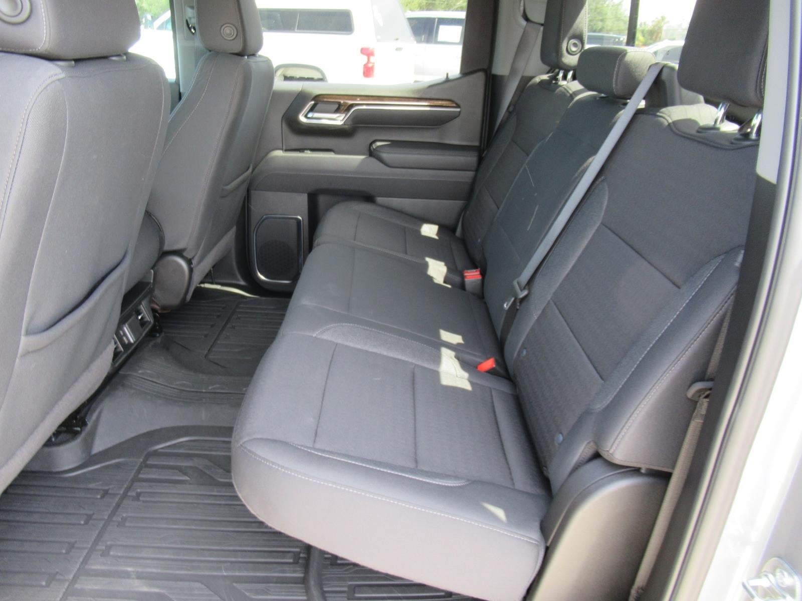 2025 GMC Sierra 1500 SLE