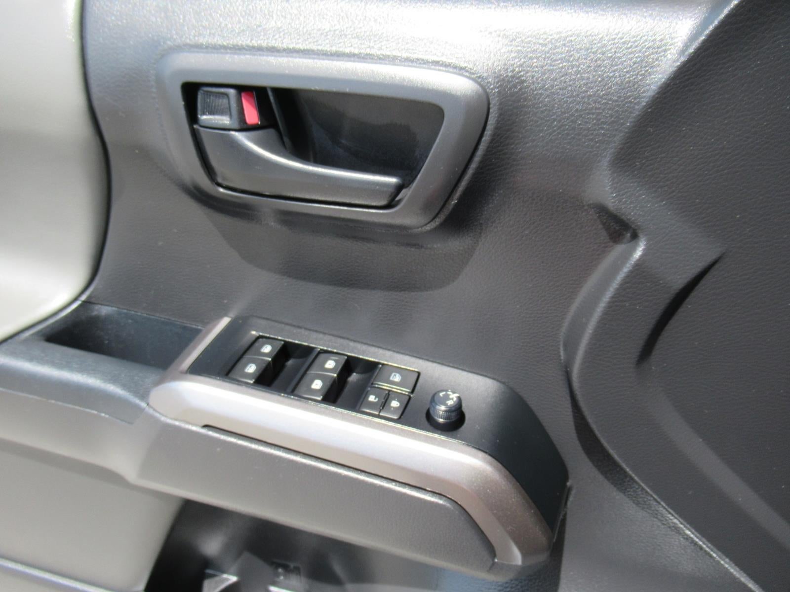 2023 Toyota Tacoma 2WD SR5