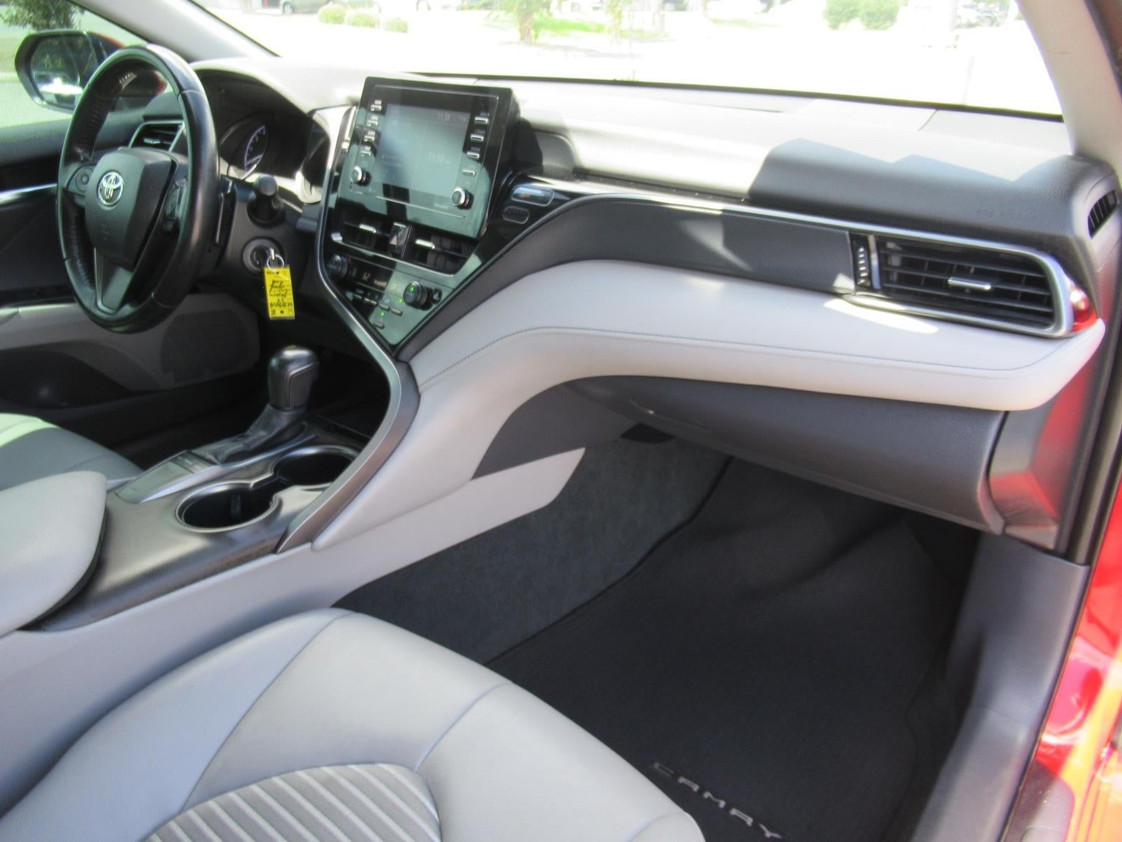 2023 Toyota Camry SE - Photo 11