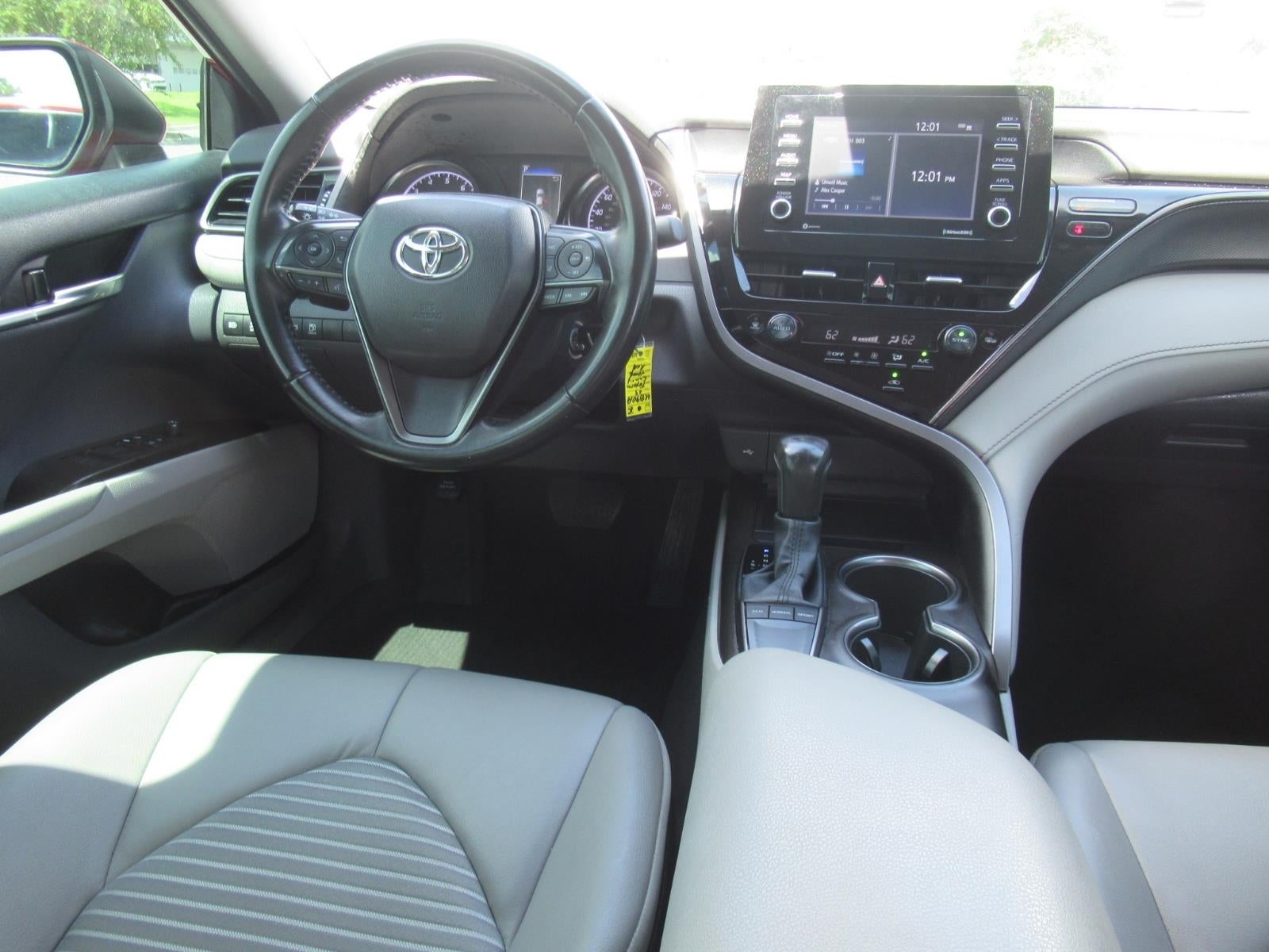 2023 Toyota Camry SE - Photo 13