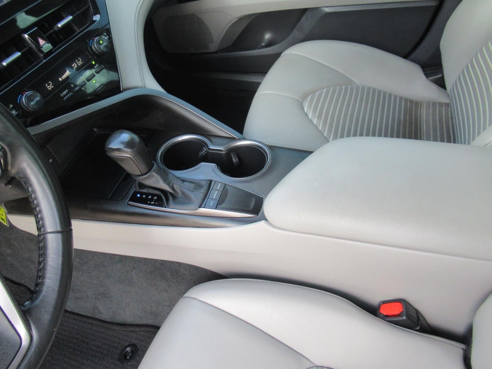 2023 Toyota Camry SE - Photo 16