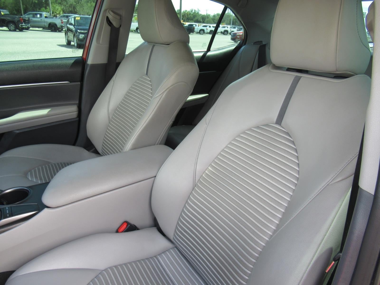 2023 Toyota Camry SE - Photo 19