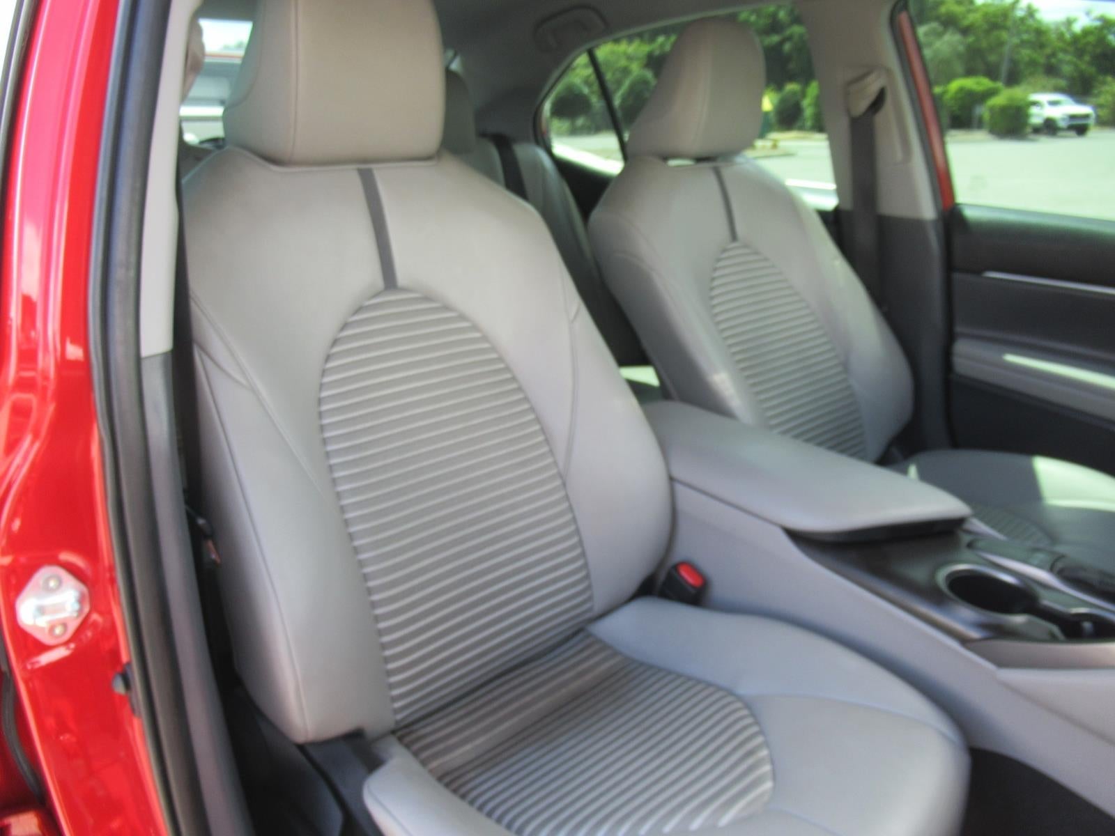 2023 Toyota Camry SE - Photo 9