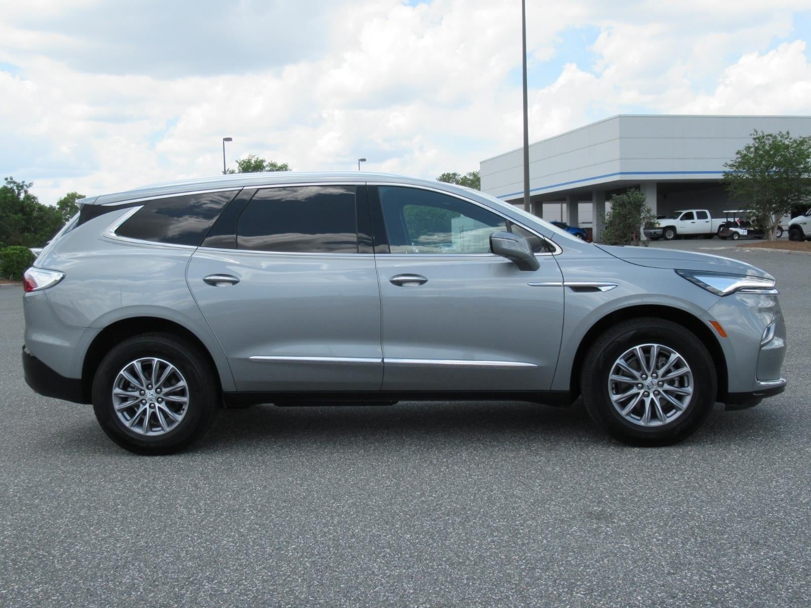 2024 Buick Enclave Essence