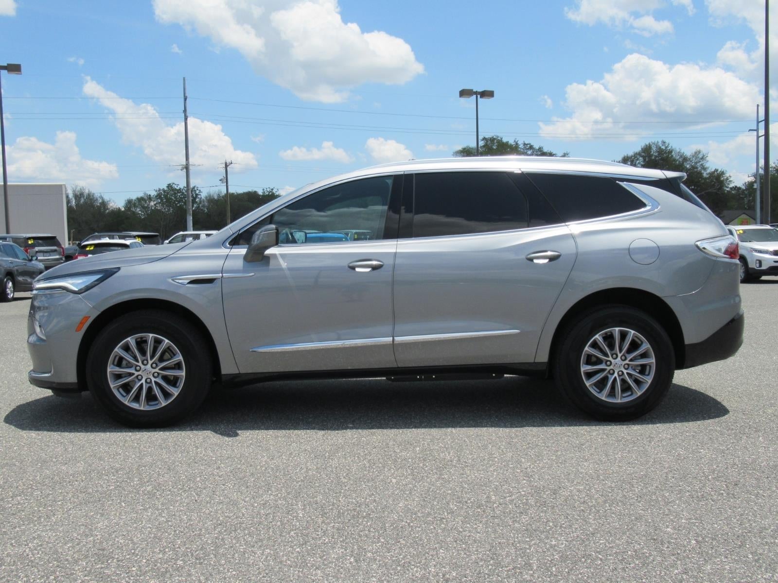 2024 Buick Enclave Essence