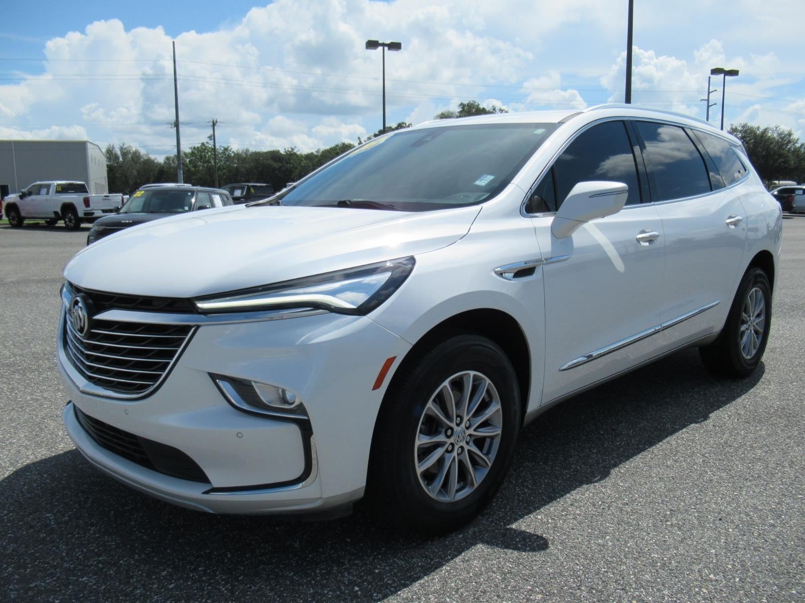 2023 Buick Enclave Essence
