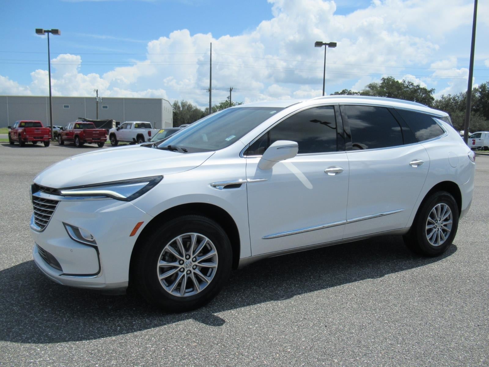 2023 Buick Enclave Essence