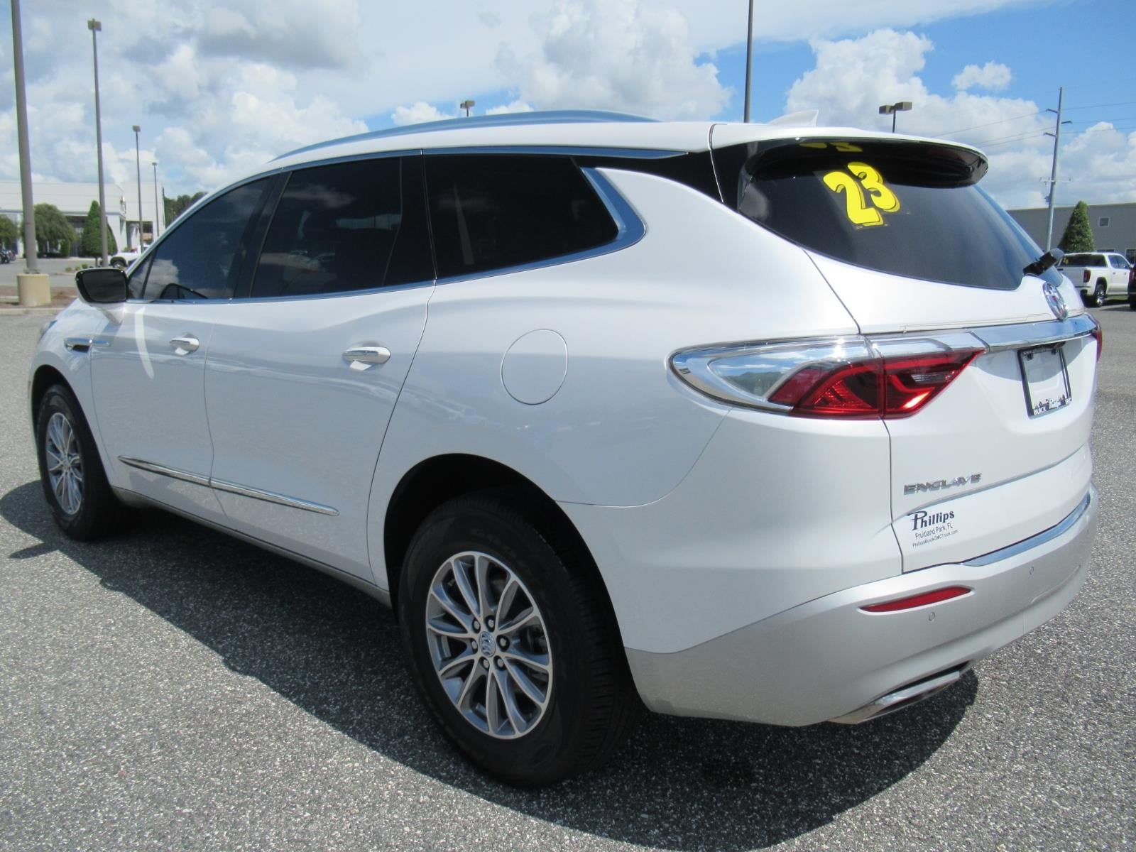 2023 Buick Enclave Essence
