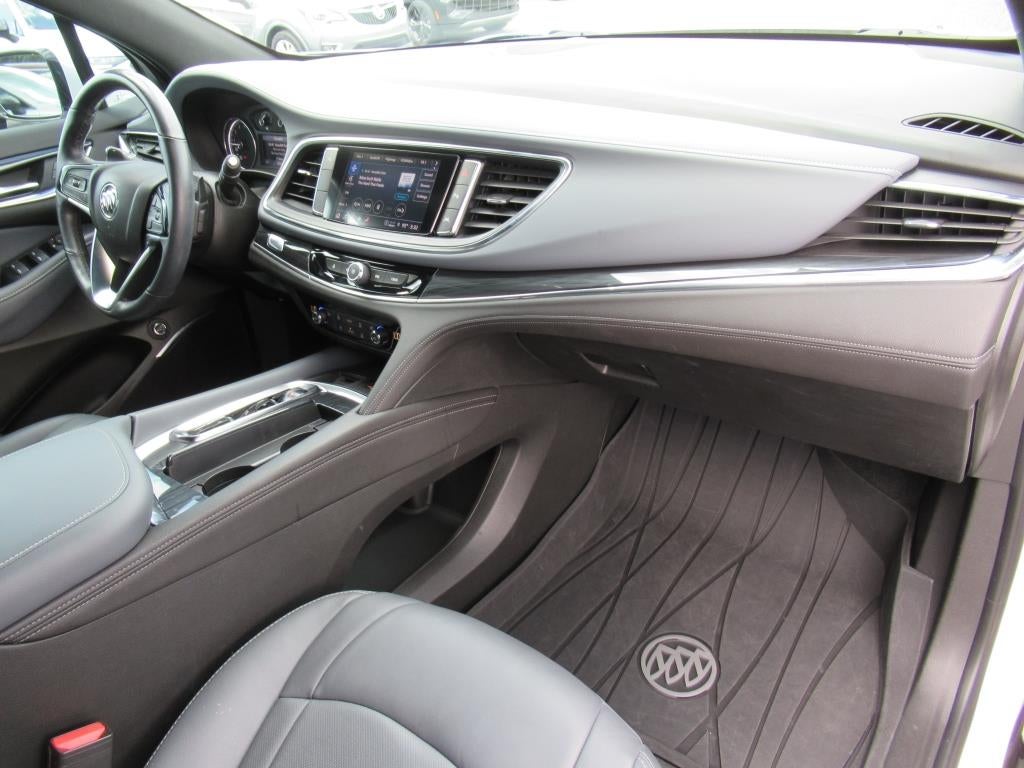 2022 Buick Enclave Essence