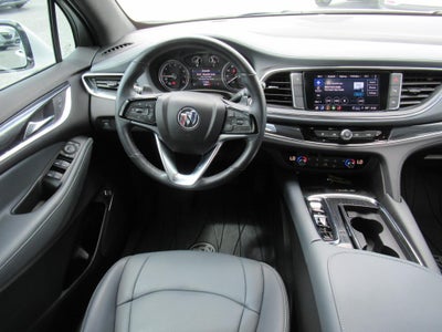 2022 Buick Enclave Essence