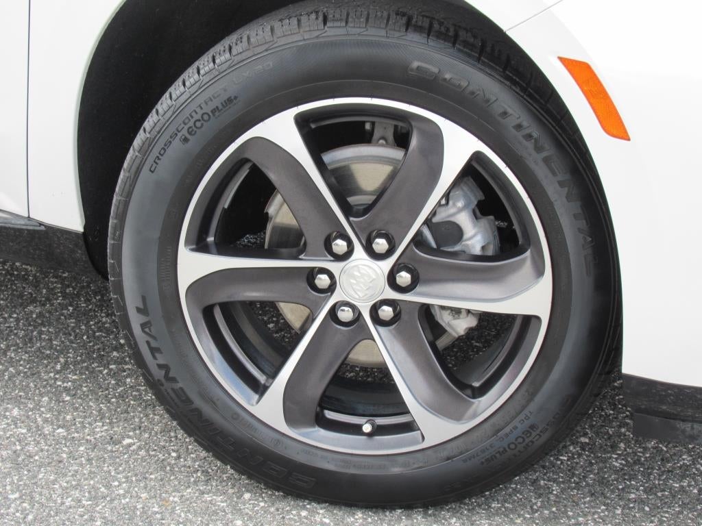 2022 Buick Enclave Essence