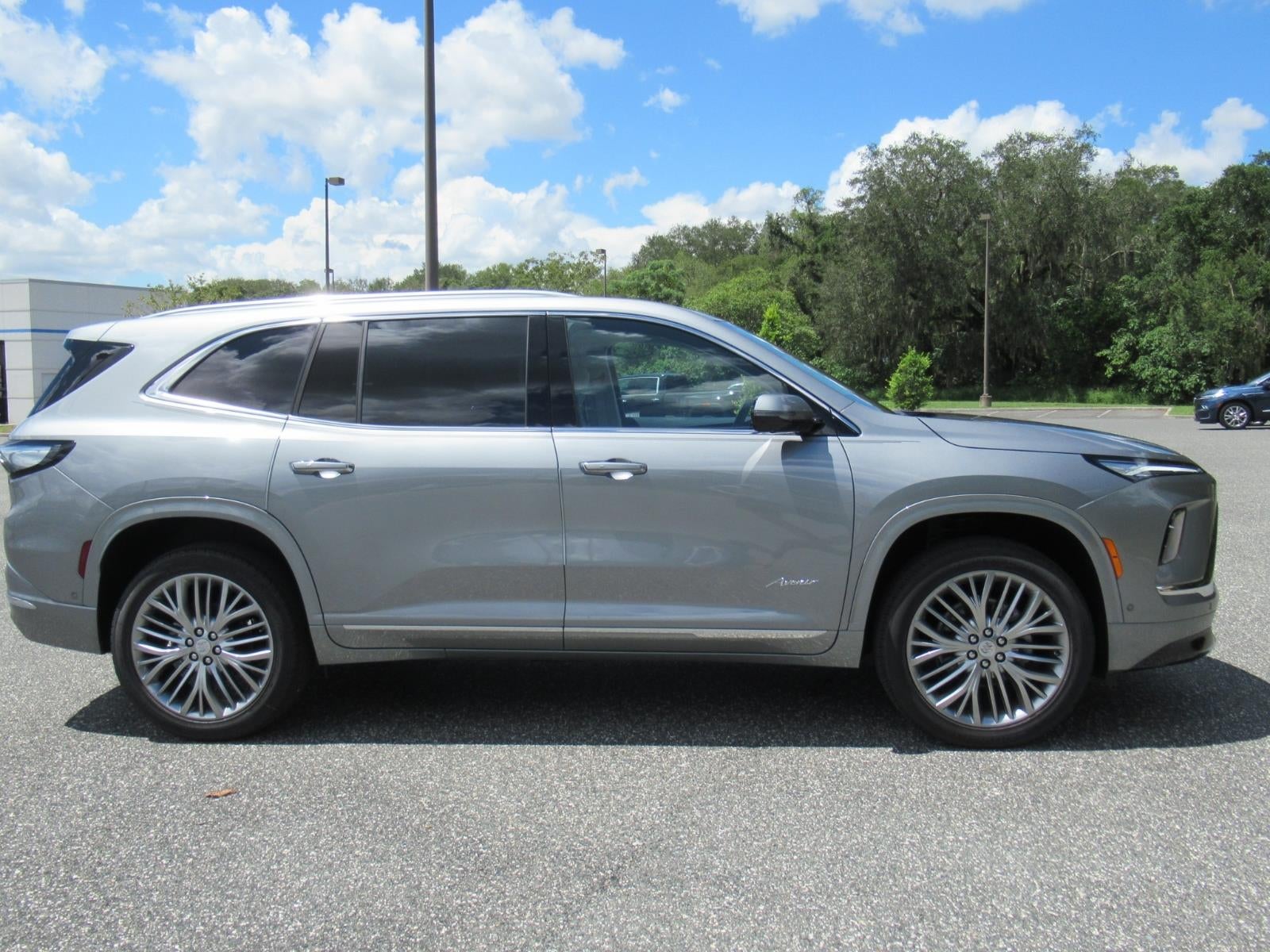 2027 Buick Enclave Avenir