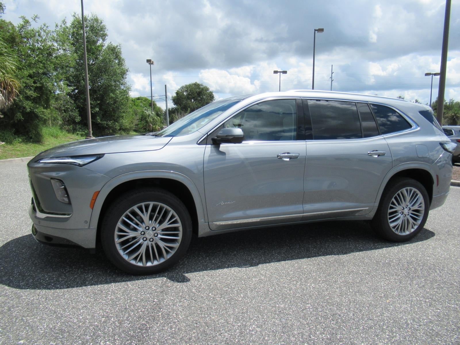 2027 Buick Enclave Avenir